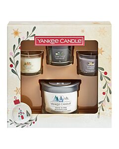 Yankee Candle - Snow Globe Wonderland Small Tumbler & Three Filled Votive Gift Set